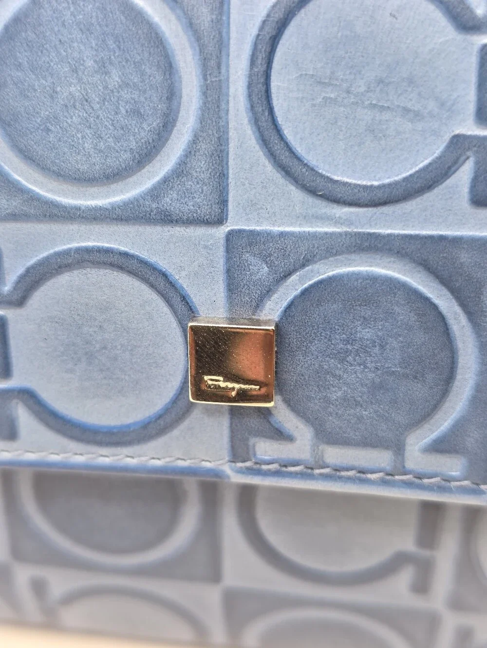 Salvatore Ferragamo Logo-Embossed Coin Pouch